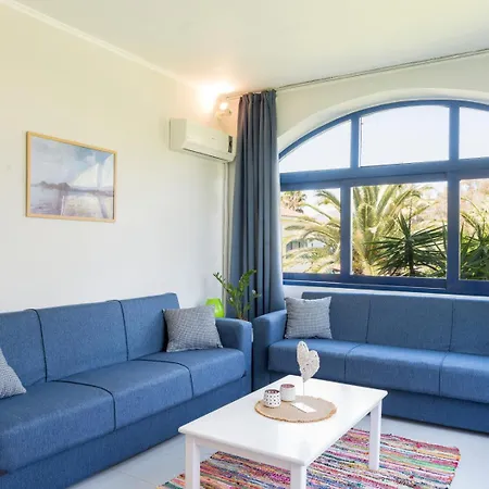 Little Blue Apartment Danilia